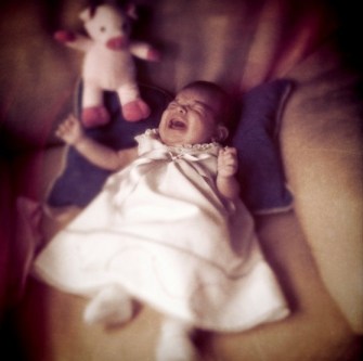 Carlota en pleno llanto