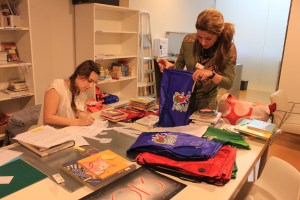 Eva e Tamara preparando os Bebelotes